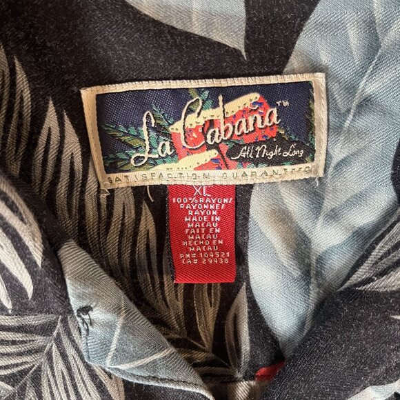 La Cabana Mens Black Pink Hibiscus Button Up Floral Hawaiian Shirt Size XL - Picture 3 of 5